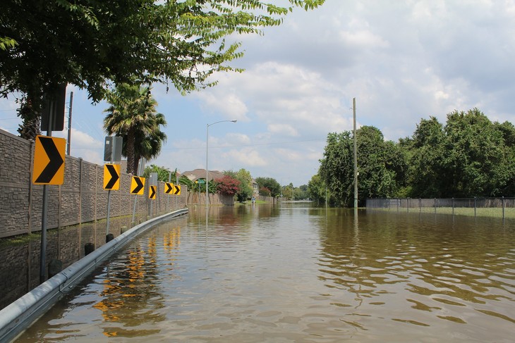 hurricane-harvey-3618098_1920.jpg