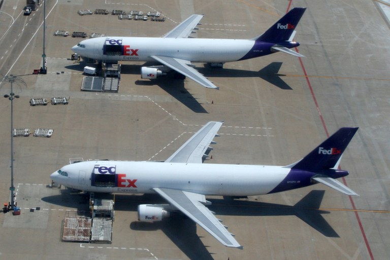 Fedex_at_Memphis.jpg